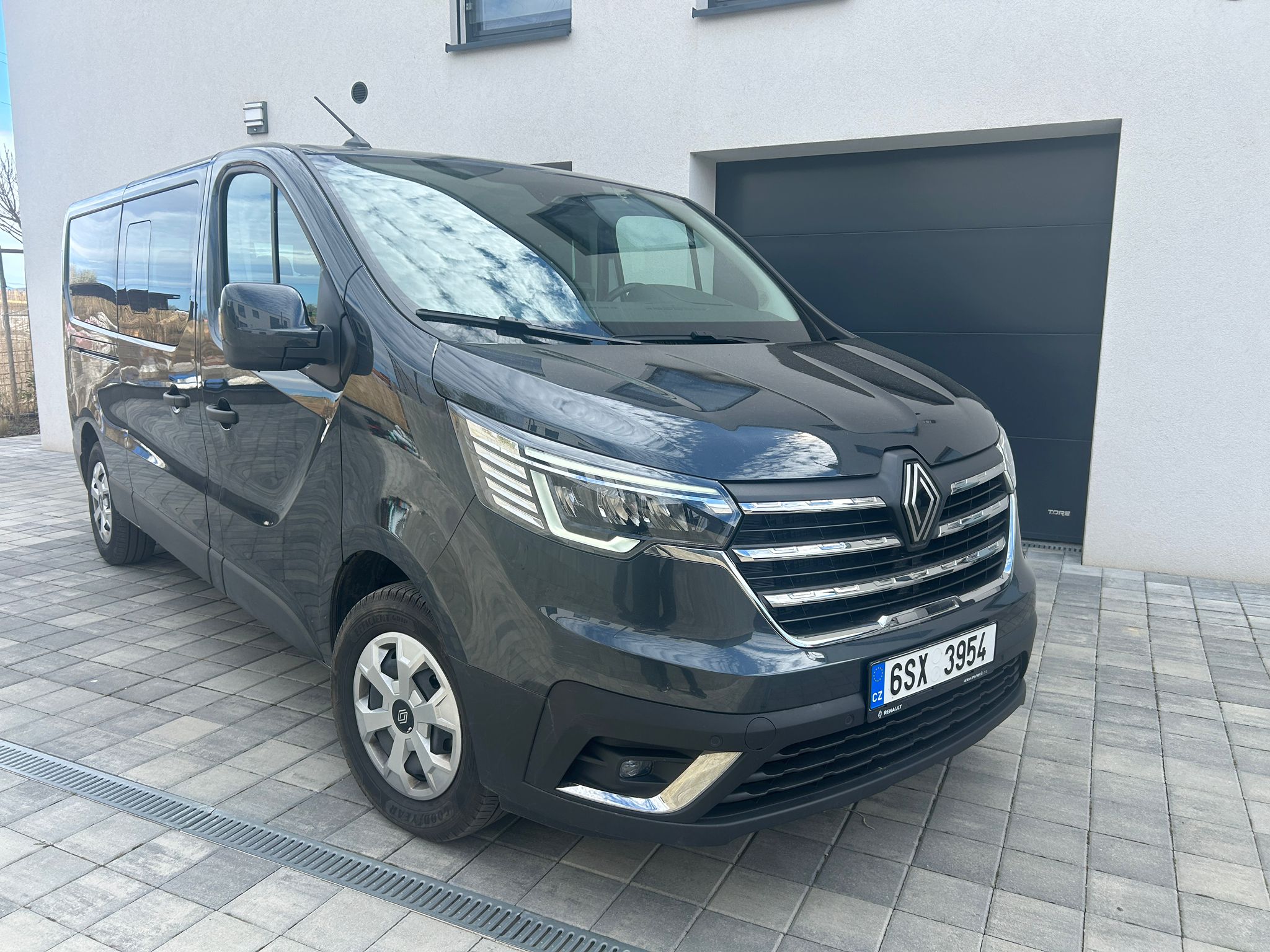 RENAULT TRAFIC 2.0 TDI
